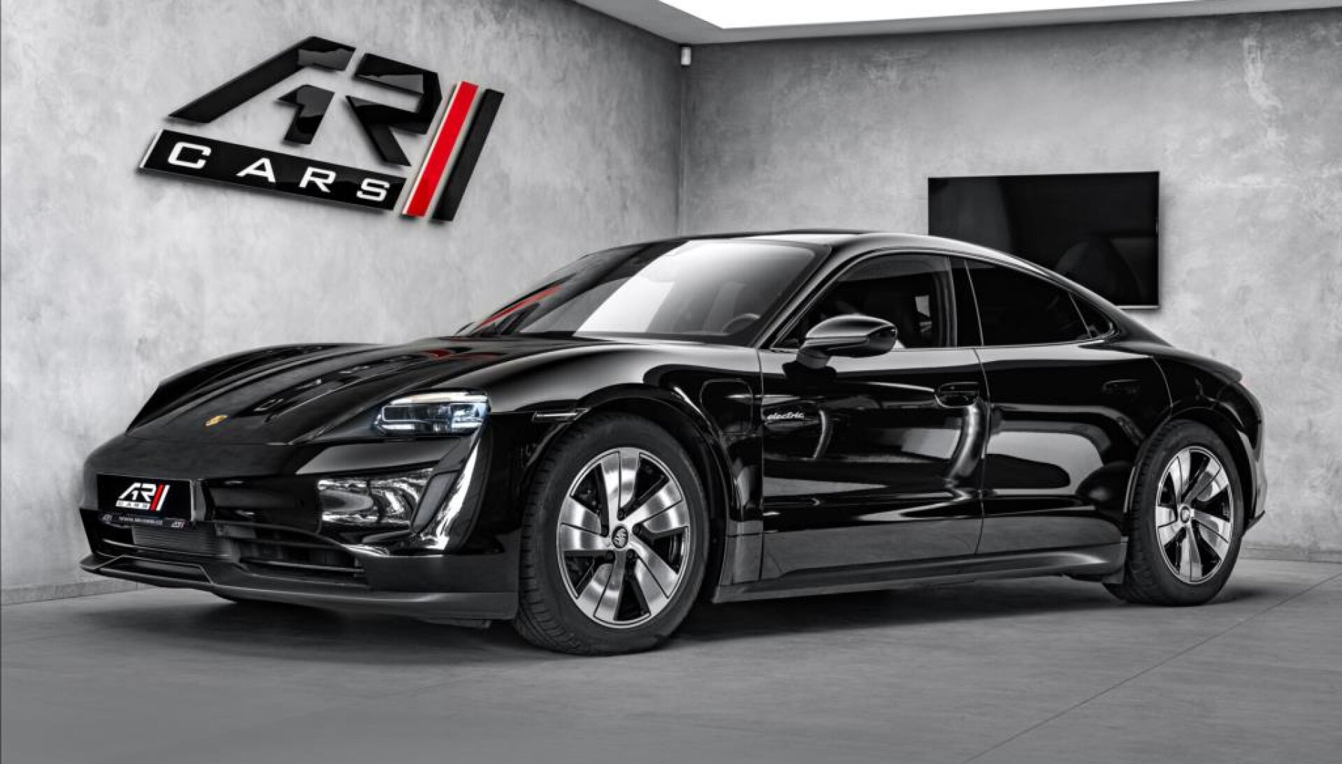 Porsche Taycan PASM, kamera, Keyless