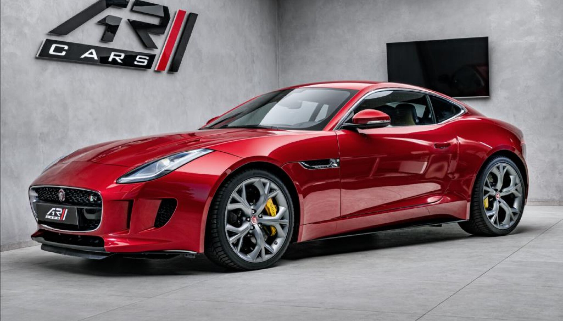 Jaguar F-Type R 5.0 V8 AWD, keramiky ov,ru