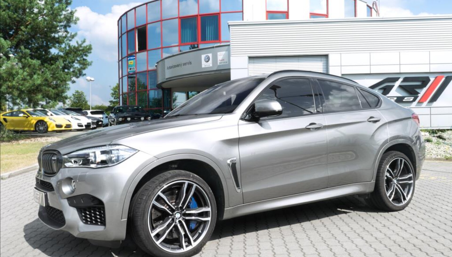 BMW X6 M, head-up, karbon, B&O zvuk, TV, top, CZ