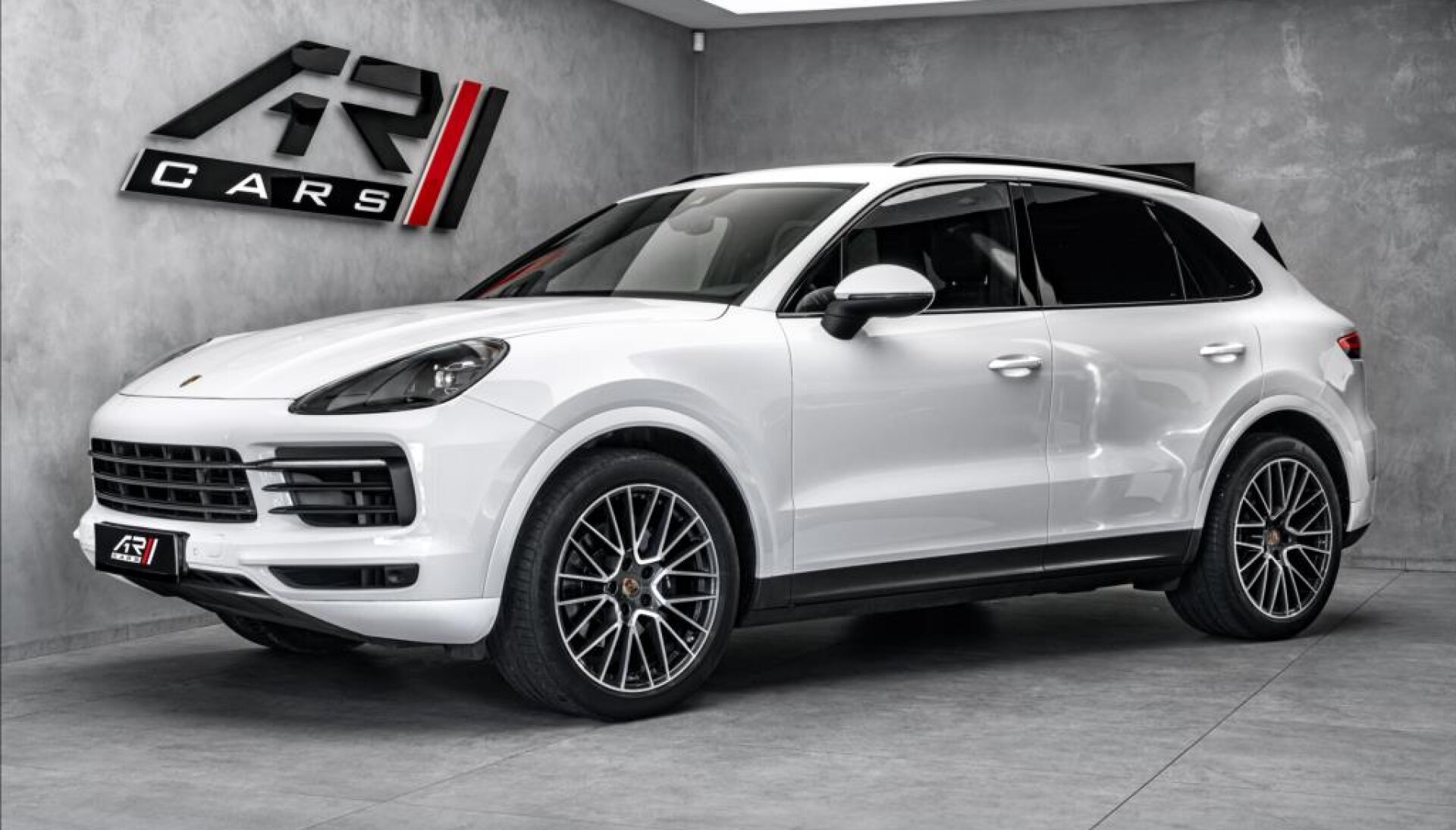 Porsche Cayenne 250kW, 21" Spyder, vzduch, tažné, CZ