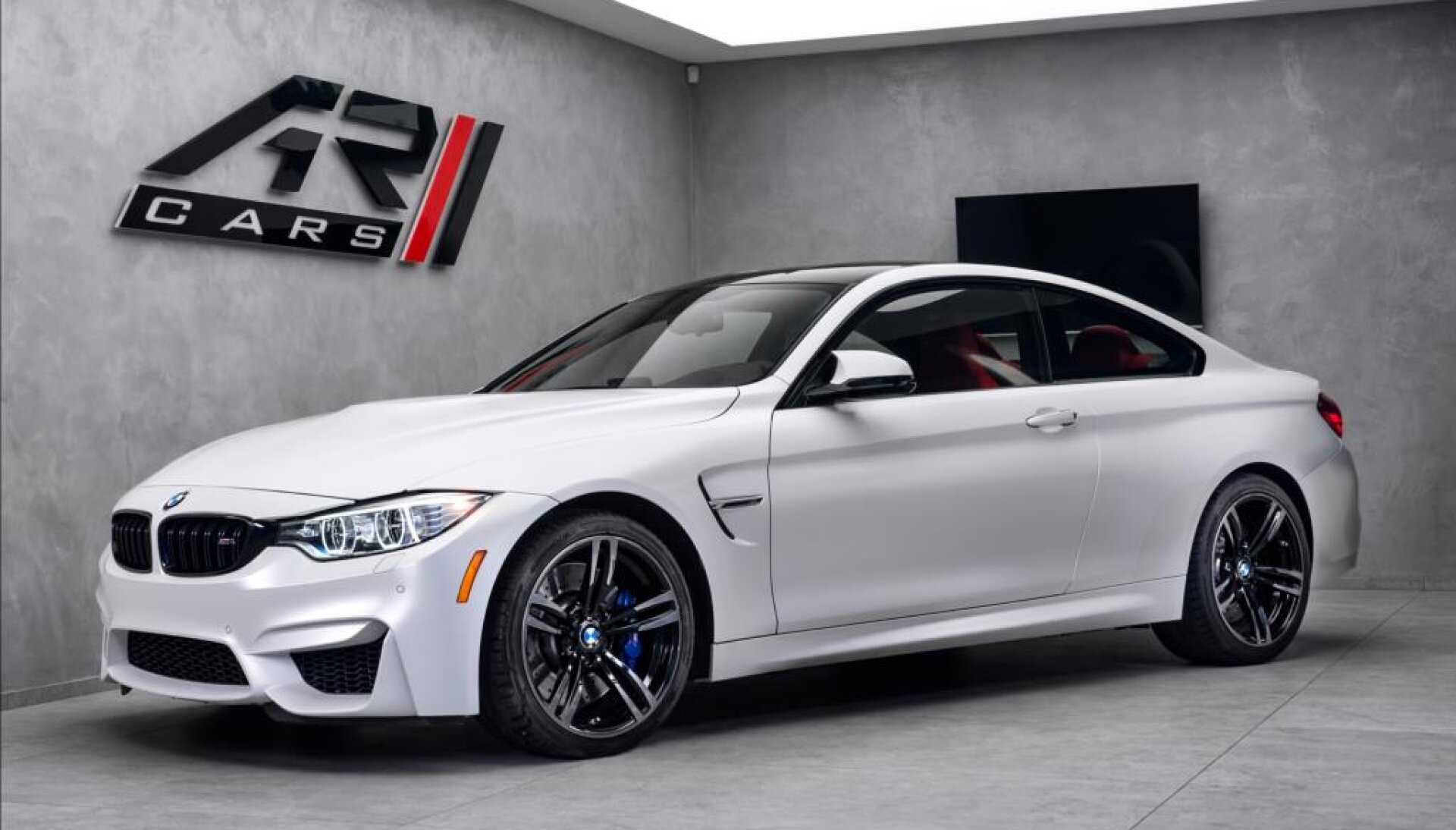 BMW M4 Coupe, aut., head-up, CZ verze SW