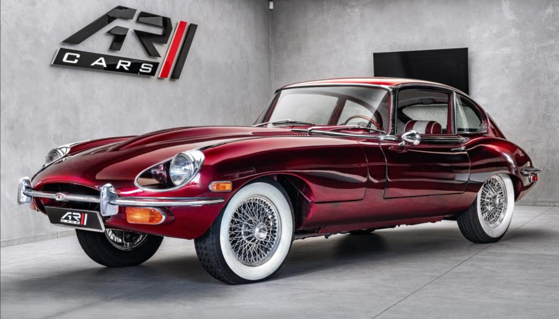 Jaguar E-Type V6 4.2 serie II, 2+2, Heritage trust certifikát