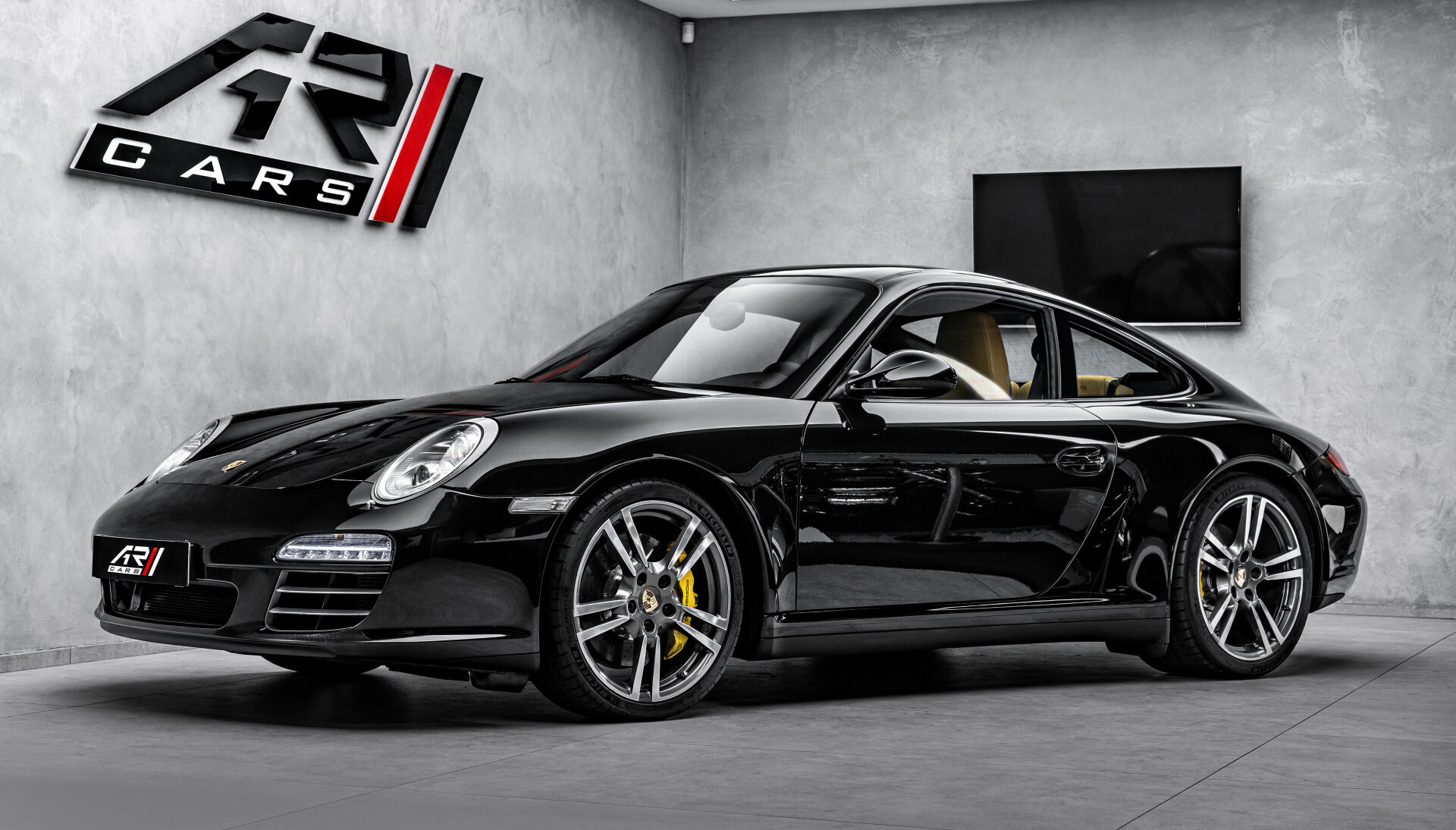 Porsche 911 3.8 Carrera 4S PDK, keramiky, top stav
