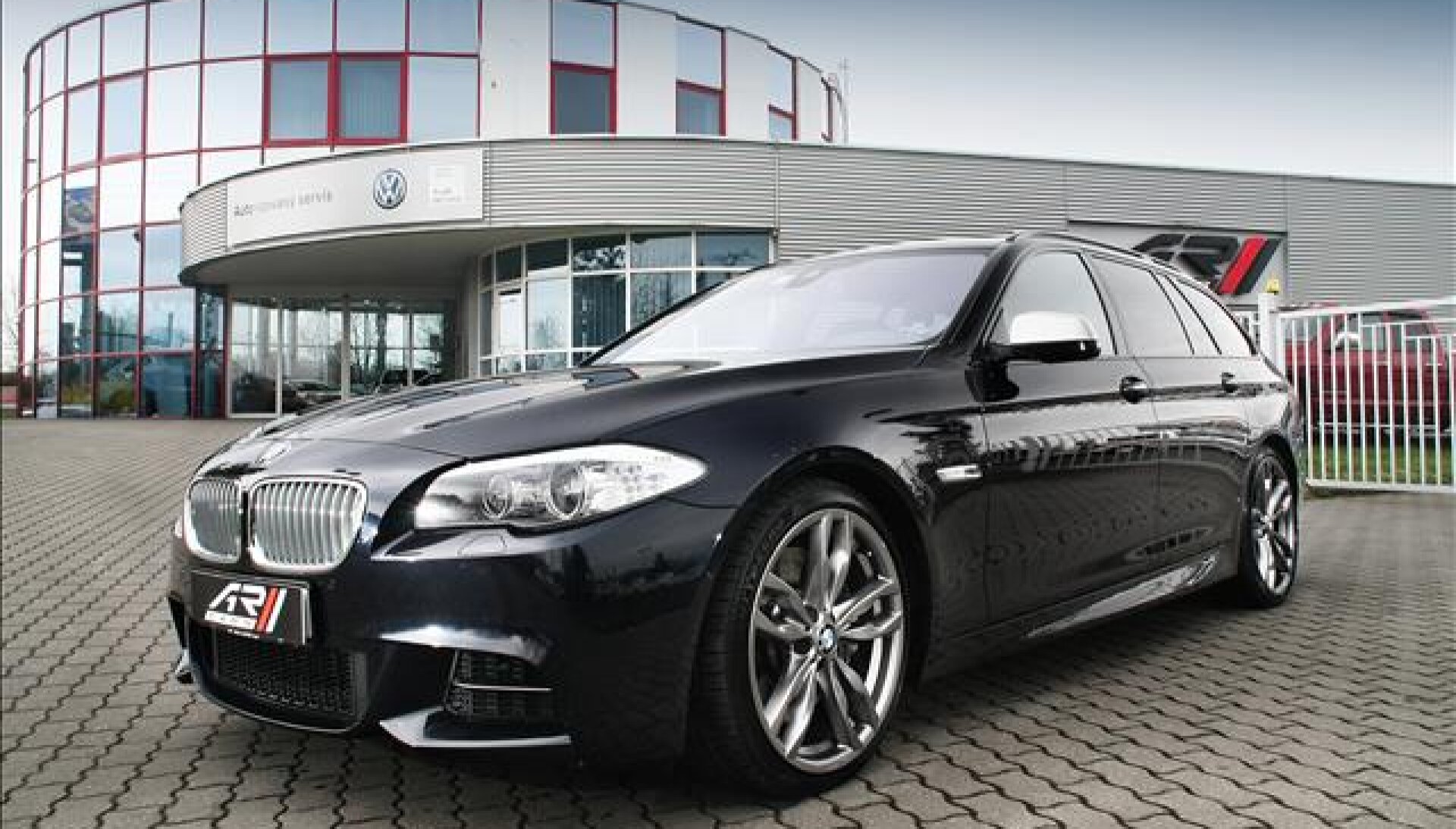 BMW Řada 5 M 550d xDrive,Panorama,Ventilace