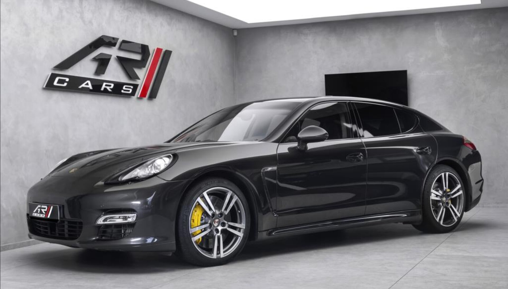 Porsche Panamera Turbo S, keramiky, Burmester, nezávislé top., CZ