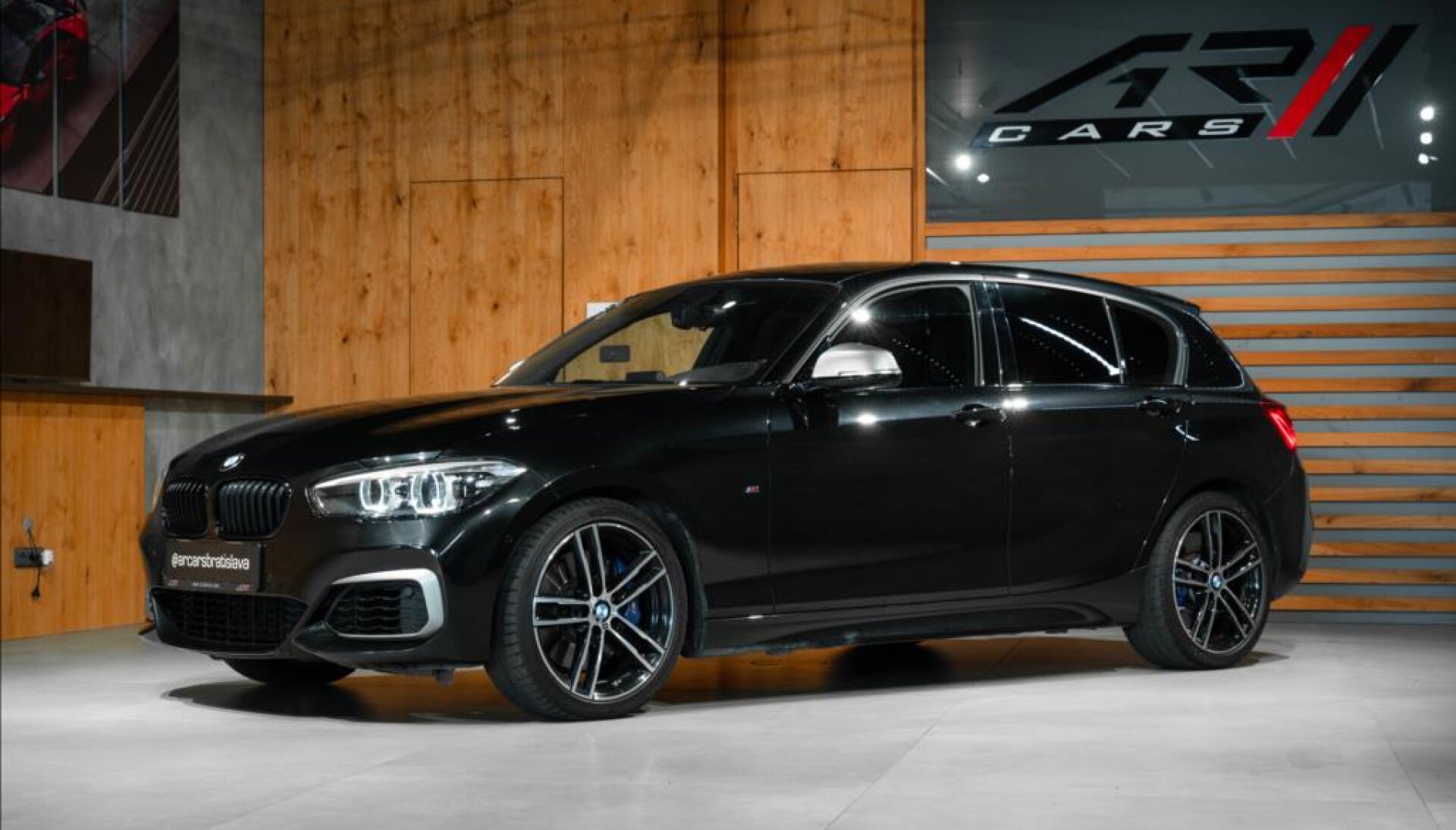 BMW Řada 1 3,0 M140i xDrive, H/K, KAMERA, ADAPTÍVNY PODVOZOK