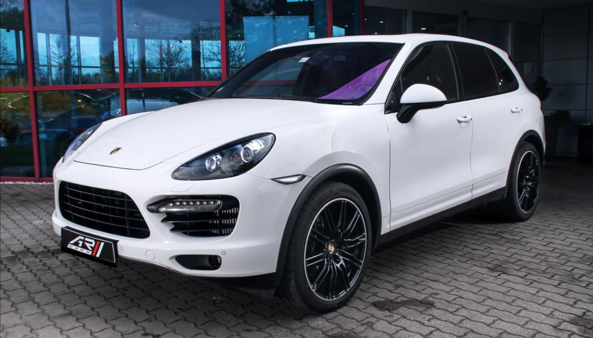 Porsche Cayenne Diesel vzduch, PDLS, panorama, Burmester