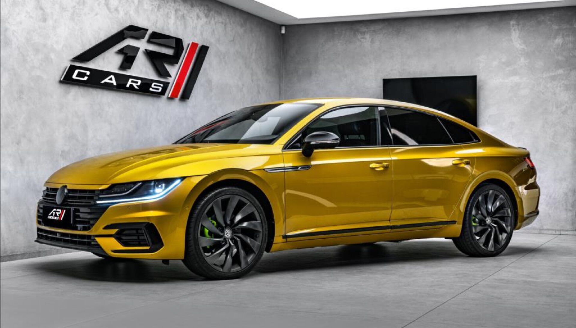 Volkswagen Arteon 2.0 TSI R-line DSG, Cockpit, 360° kamera, 19"