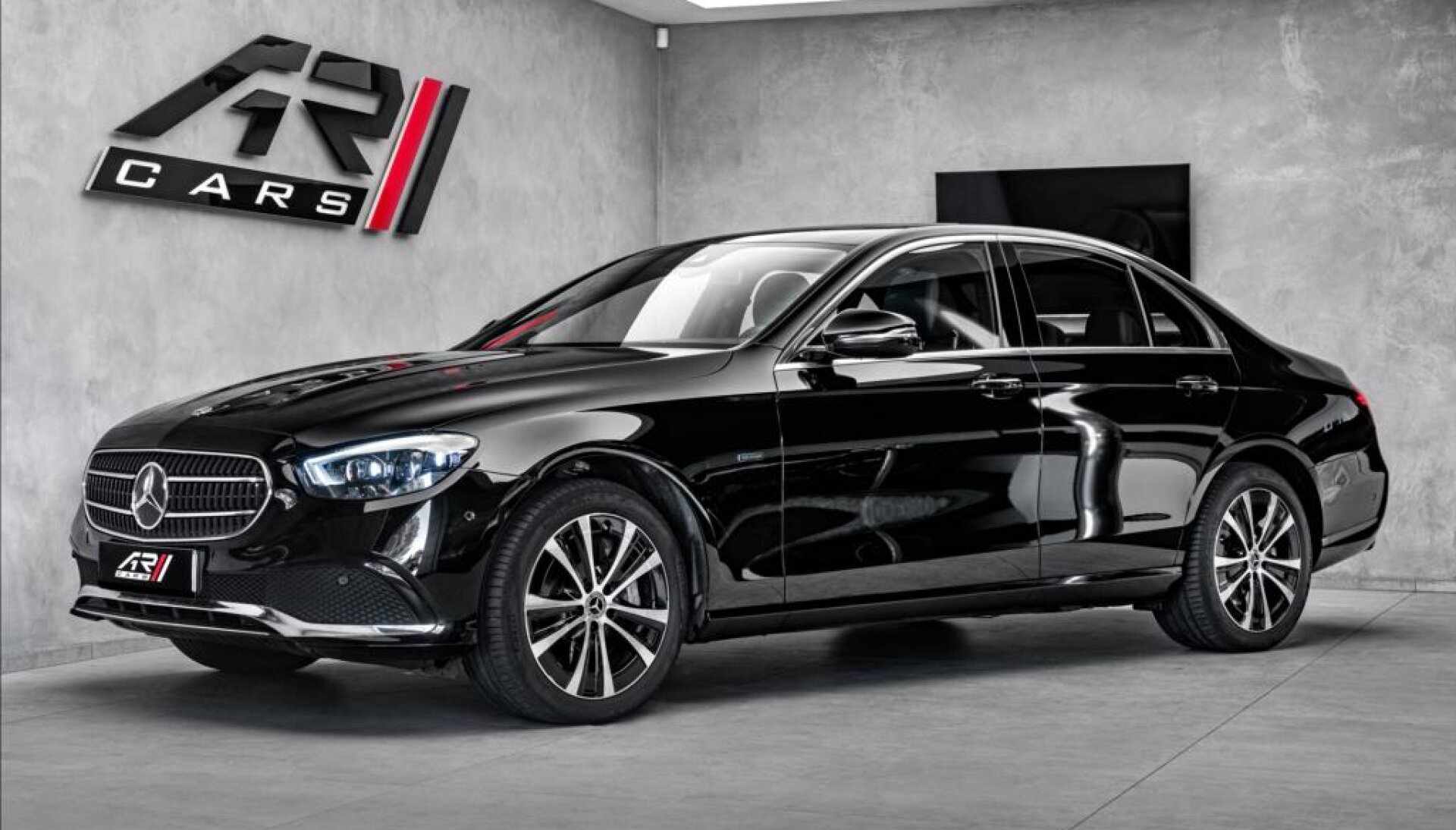 Mercedes-Benz Třídy E E 300 e 4MATIC Avantgarde