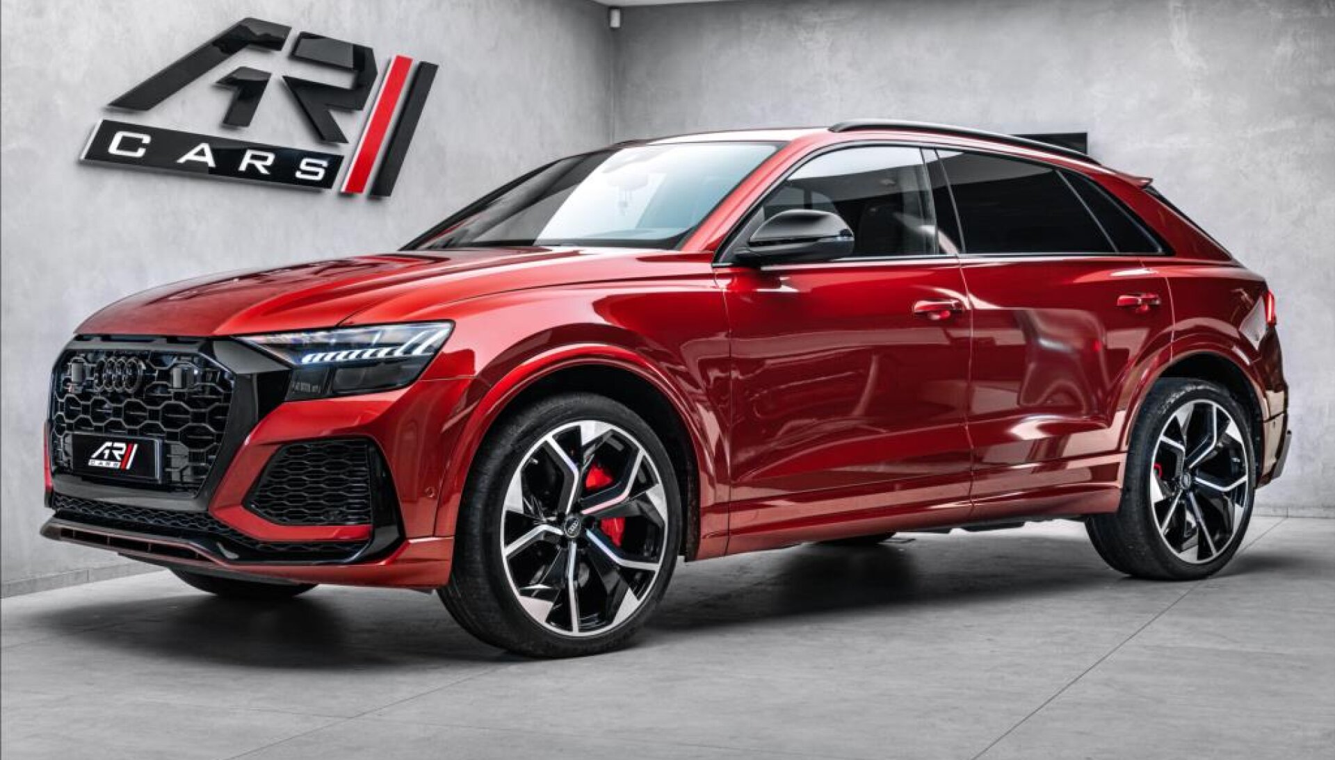 Audi RS Q8 4,0 TFSI 441kW, Keramiky, HUD, Masáže
