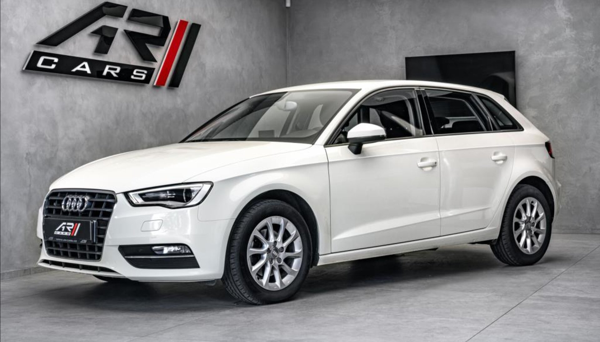 Audi A3 1,6TDI S-tronic, xenony, CZ