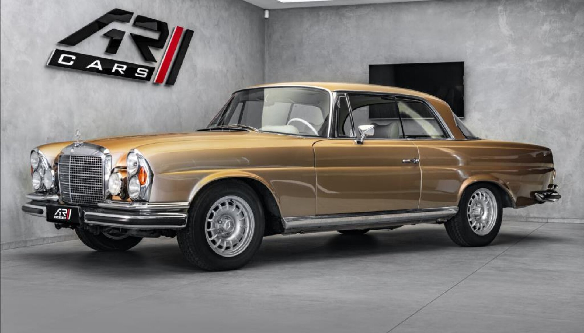 Mercedes-Benz 280 SE 3.5 coupe, perfektní stav, originál