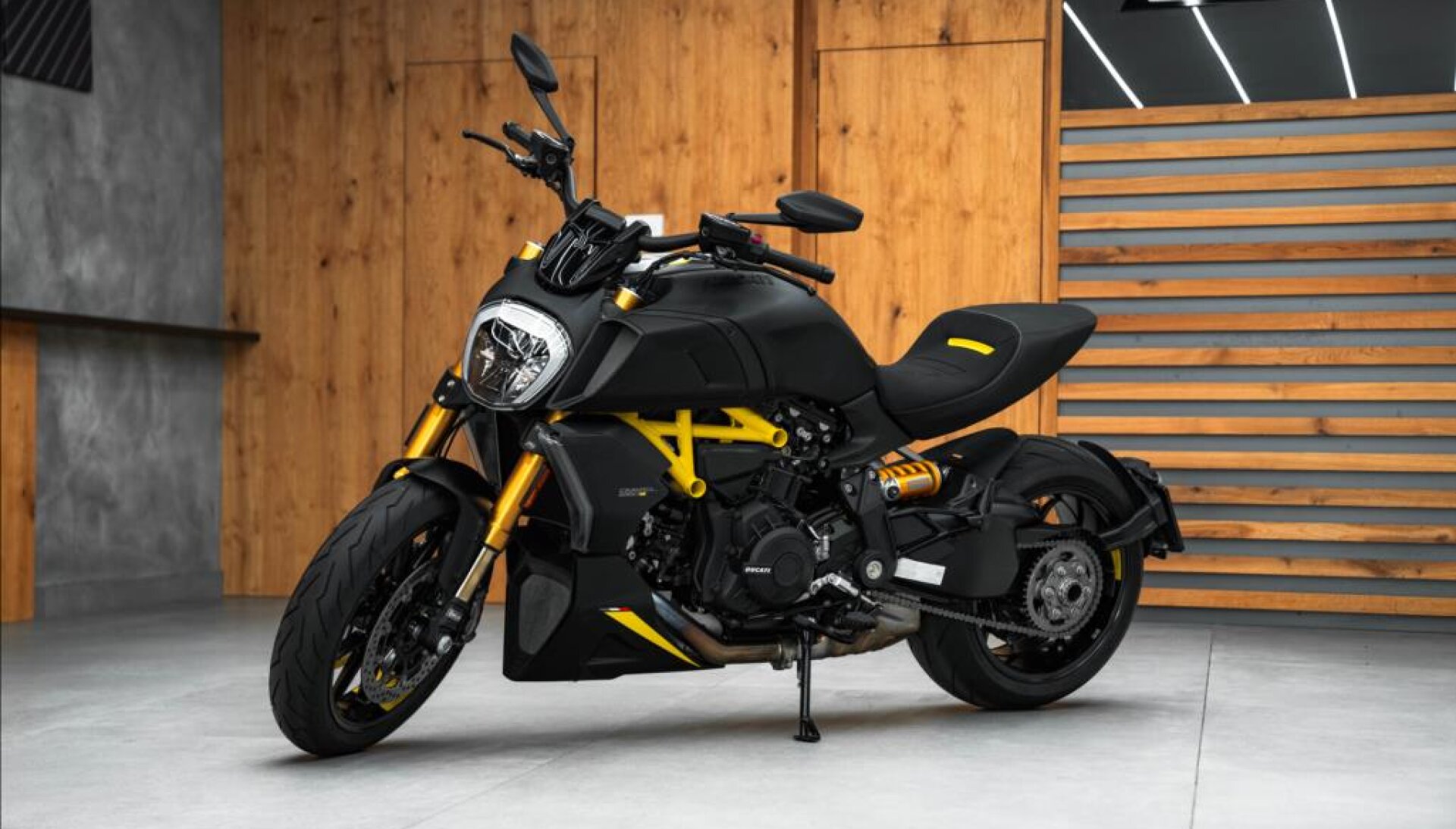 Ducati 1,3 XDIAVEL 1260S BLACK STAR