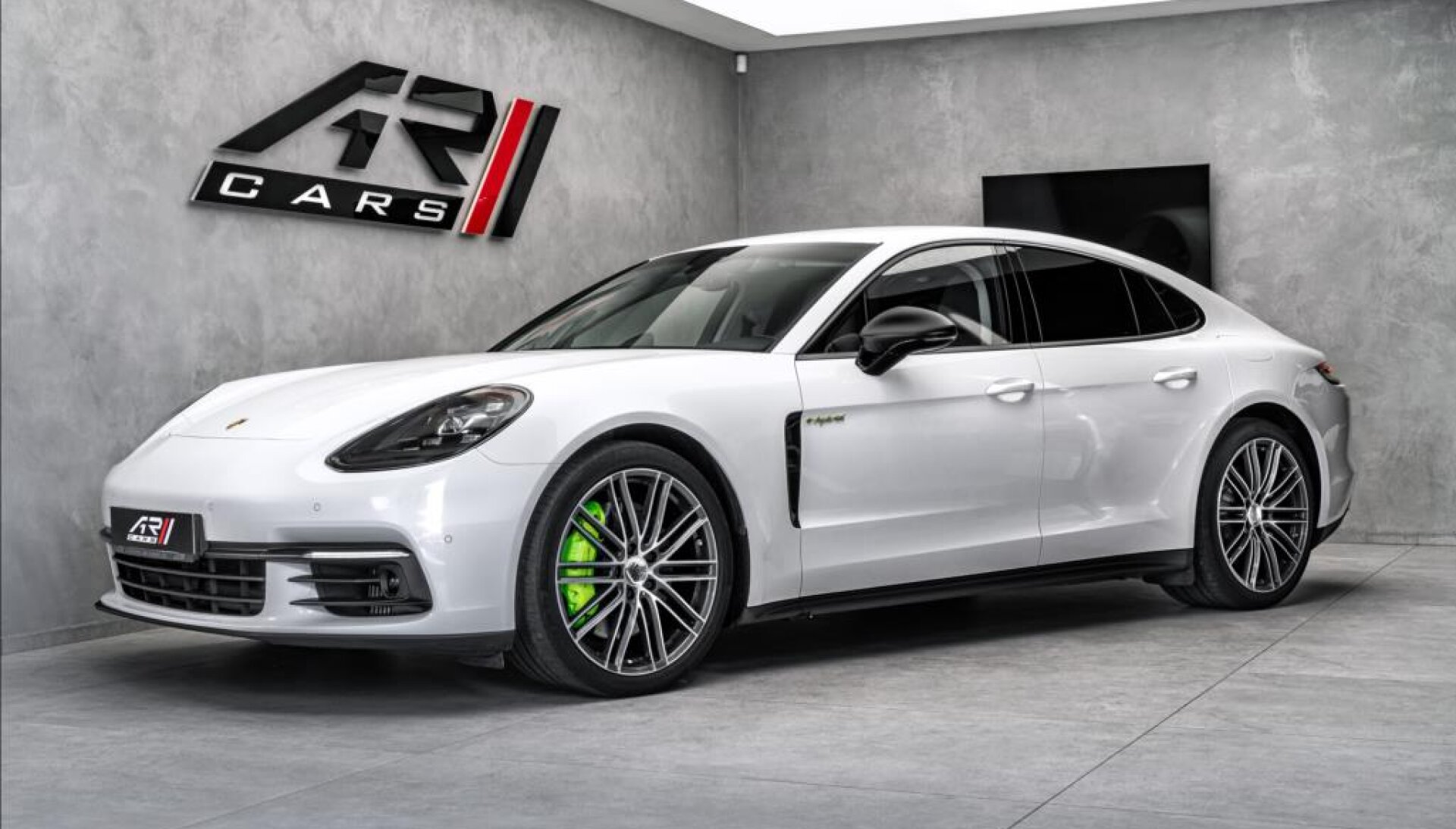 Porsche Panamera 4E-hybrid, Sport Chrono, záruka