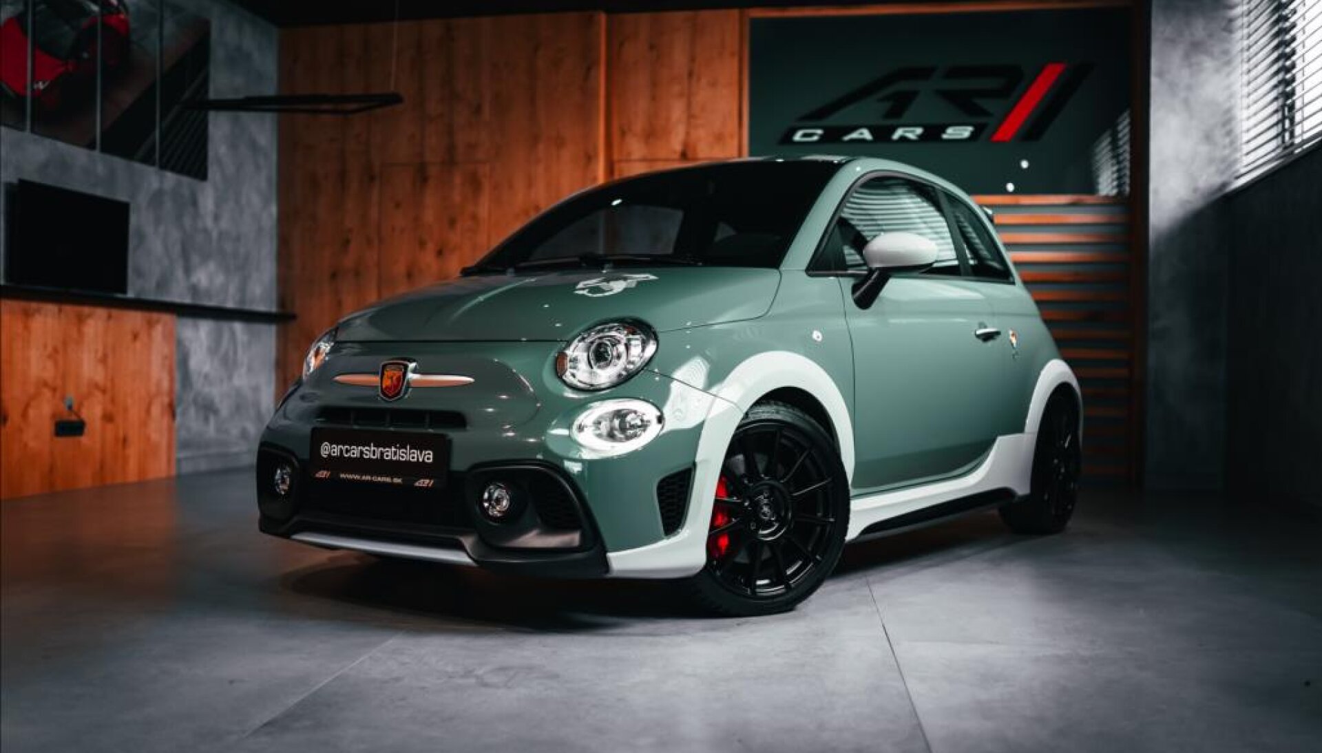 Abarth 500 1 4 695 70th ANNIVERSARIO BEATS AUDIO NAVI