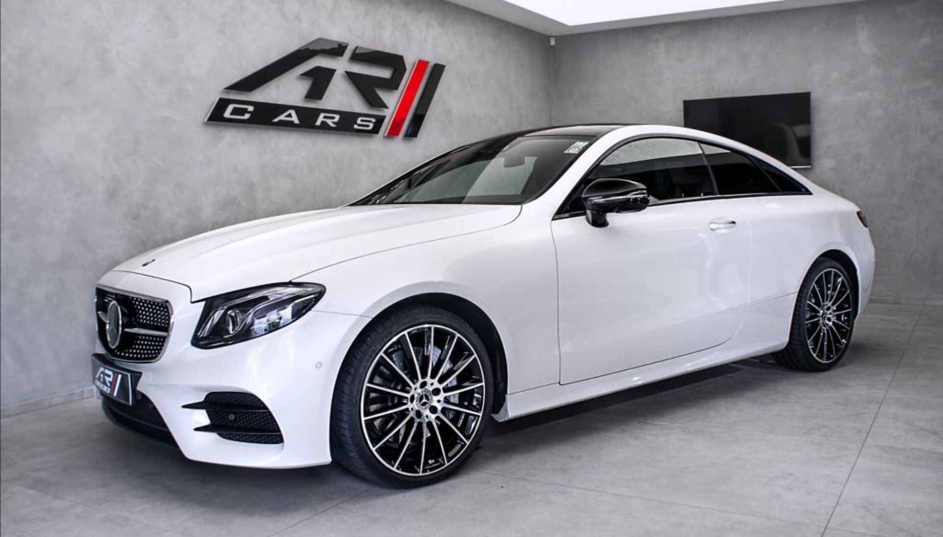 Mercedes-Benz Třídy E 400 coupe AMG 4M, 360°, panorama, Burmester, CZ