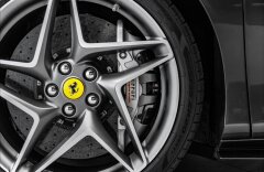 Ferrari F8 3,9 F8 spider V8, Lift, racing sedačky, kamera, CZ