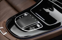 Mercedes-Benz Třídy E E 300 e 4MATIC Avantgarde