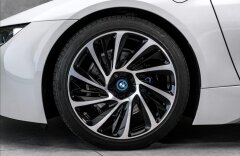 BMW i8 coupé, laser, Harman/Kardon, CZ