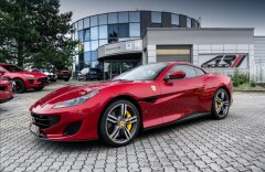 Ferrari Portofino Rosso Portofino, karbon/LED, Alcantara