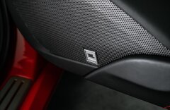 Ferrari 488 GTB, LEDs karbon, JBL, lift