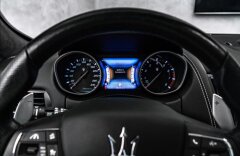 Maserati Levante S, Zegna edition, panorama, B/W sound