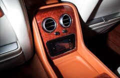 Bentley Continental Flying Spur W12 Muliner, entertainment