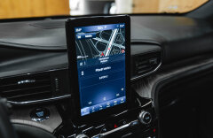 Ford Explorer Platinum Plug-in-Hybrid 4x4, B&O