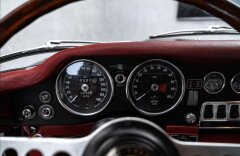 Jaguar E-Type V6 4.2 serie II, 2+2, Heritage trust certifikát