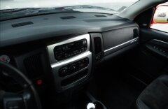 Dodge 8,3 RAM SRT-10, MANUÁL, 507 PS