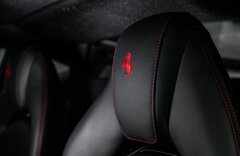 Ferrari 488 GTB, LEDs karbon, JBL, lift