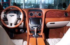 Bentley Continental Flying Spur W12 Muliner, entertainment