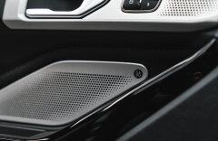 Ford Explorer Platinum Plug-in-Hybrid 4x4, B&O