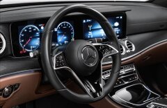 Mercedes-Benz Třídy E E 300 e 4MATIC Avantgarde