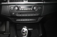 BMW X6 M Servodovíraní, Kamera