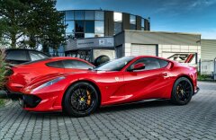 Ferrari 812 Superfast  V12