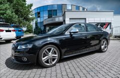 Audi S4 3.0 TFSI quattro, B&O, karbon, CZ