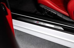 BMW M4 coupe, LED, asistenty, kovaná kola, 520PS