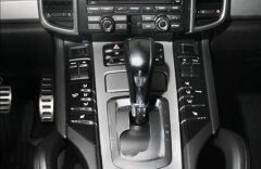 Porsche Cayenne S, vzduch, PDCC, PTV, BOSE