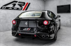 Ferrari FF FF  V12 bicolor, Daytona, kamera, CZ