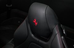 Ferrari Portofino Rosso Portofino, karbon/LED, Alcantara