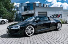 Audi R8 V8 4.2 quattro, karbon paket, CZ