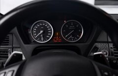 BMW X6 M50d xDrive, head-up, nezávislé top.