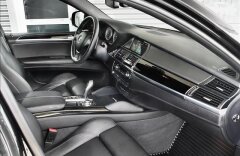 BMW X6 M Servodovíraní, Kamera