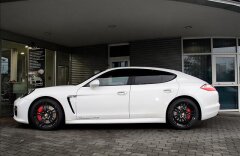 Porsche Panamera 4.9 GTS  Exclusive Individual