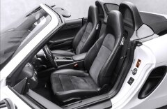 Porsche Boxster 2.7 sportovní výfuky, PDLS, Alcantara, navigace