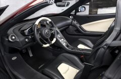 McLaren MP4-12C 3.8 twin turbo, karbon paket, lift systém