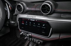 Ferrari Portofino Rosso Portofino, karbon/LED, Alcantara