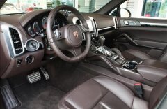 Porsche Cayenne 4.9   S New Tiptronic
