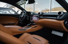 Ferrari GTC4 Lusso 6,3 V12, PANORAMA, VENTILÁCIA, JBL, 360°